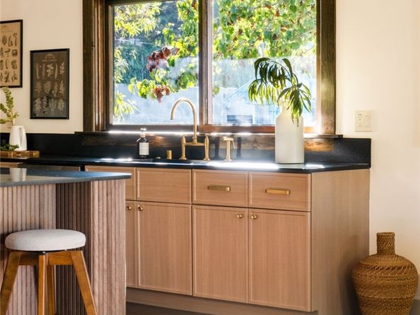 2396 W 31st Street, Los Angeles CA 90018