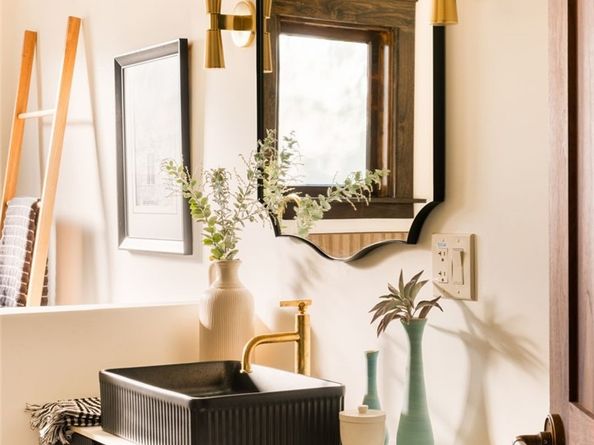 2396 W 31st Street, Los Angeles CA 90018