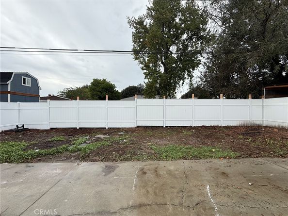 2407 E Walnut Creek, West Covina CA 91791