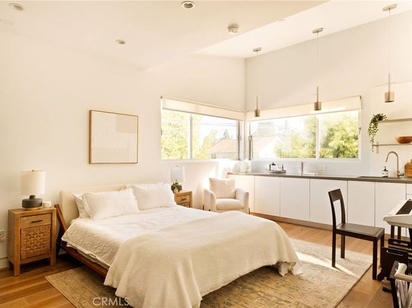 936 Milwood Avenue, Venice CA 90291