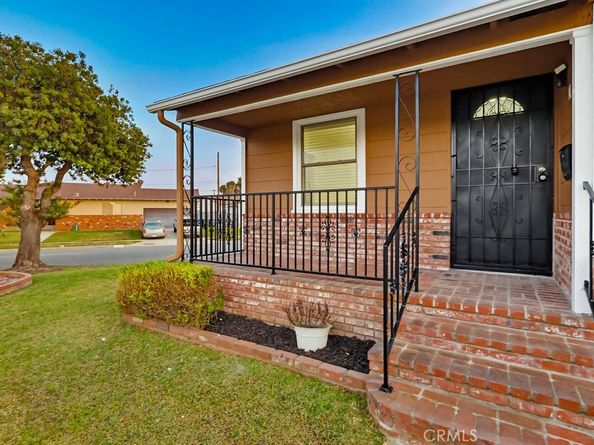 2836 Flangel, Lakewood CA 90712
