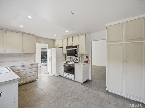 418 W Carol, Santa Ana CA 92707