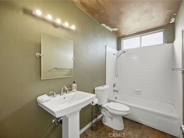 418 W Carol, Santa Ana CA 92707