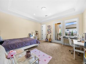 553 Woodward Boulevard, Pasadena CA 91107