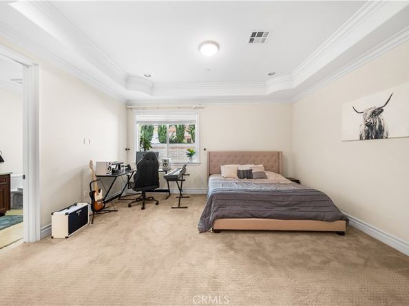 553 Woodward Boulevard, Pasadena CA 91107