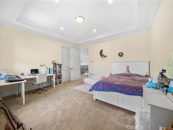 553 Woodward Boulevard, Pasadena CA 91107