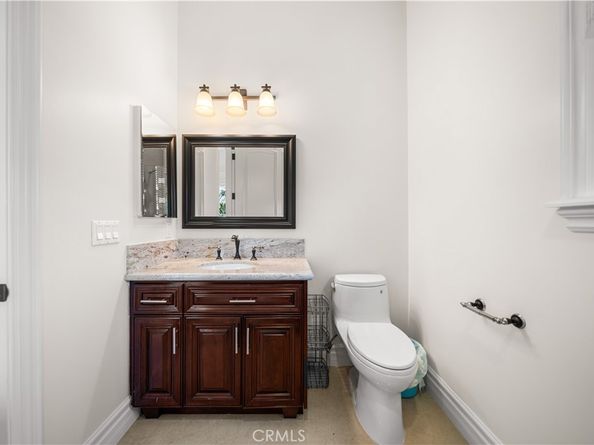 553 Woodward Boulevard, Pasadena CA 91107