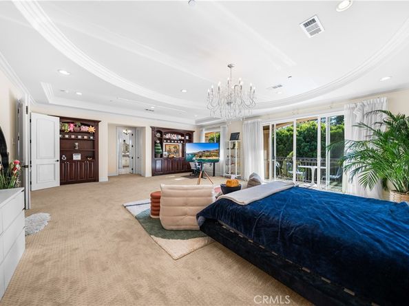 553 Woodward Boulevard, Pasadena CA 91107