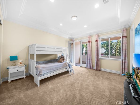 553 Woodward Boulevard, Pasadena CA 91107