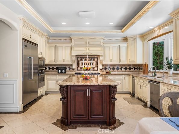 553 Woodward Boulevard, Pasadena CA 91107