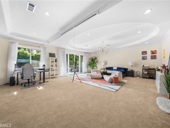 553 Woodward Boulevard, Pasadena CA 91107