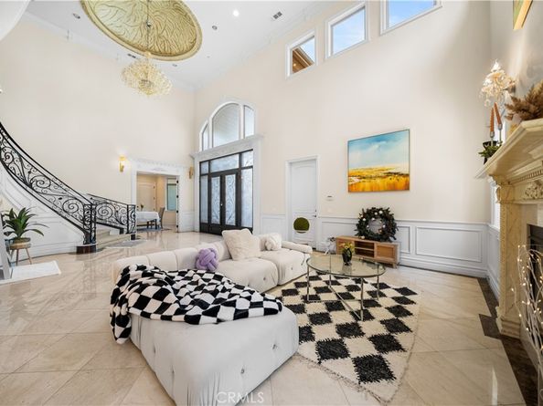 553 Woodward Boulevard, Pasadena CA 91107