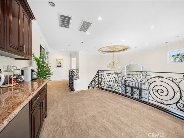 553 Woodward Boulevard, Pasadena CA 91107