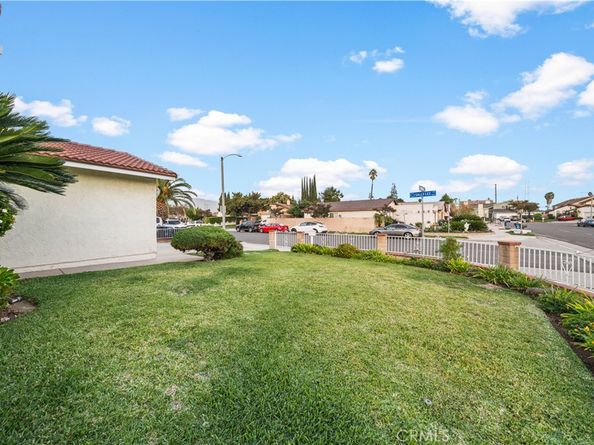 691 S Sally Lee Ave, Azusa CA 91702