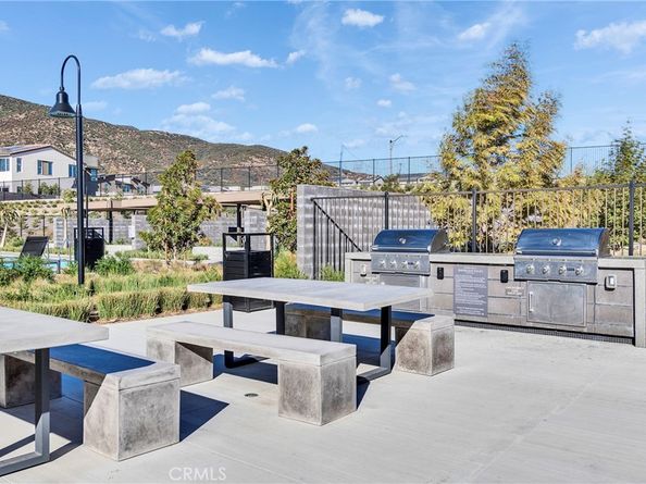 15946 Caterpillar Drive, Fontana CA 92336