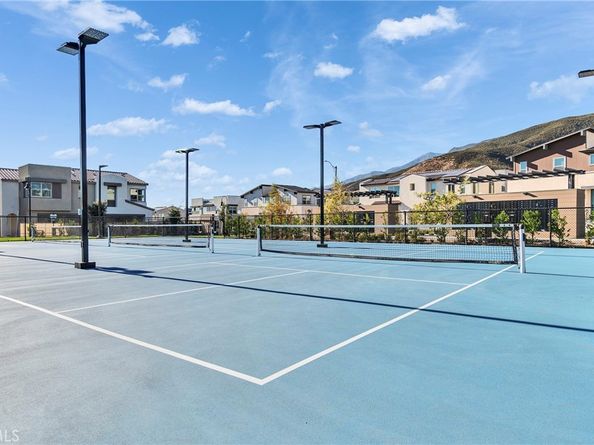 15946 Caterpillar Drive, Fontana CA 92336