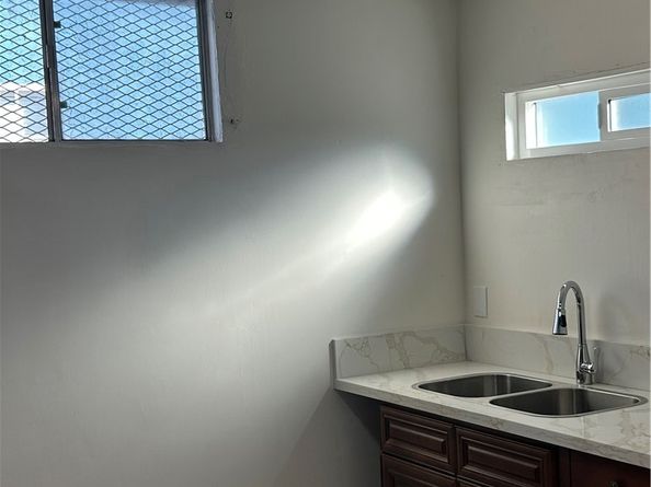 161 W 84th, Los Angeles CA 90003