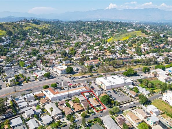 5141 Oakland, Los Angeles CA 90032