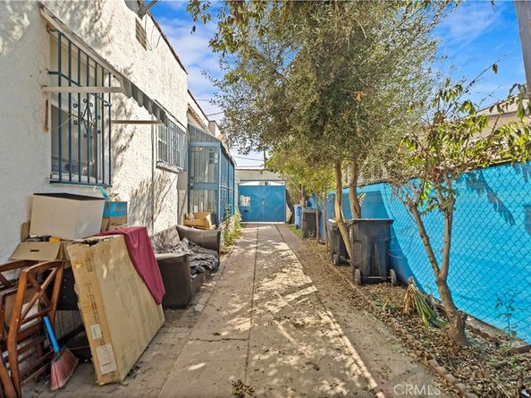 1637 W 37th Street, Los Angeles CA 90018