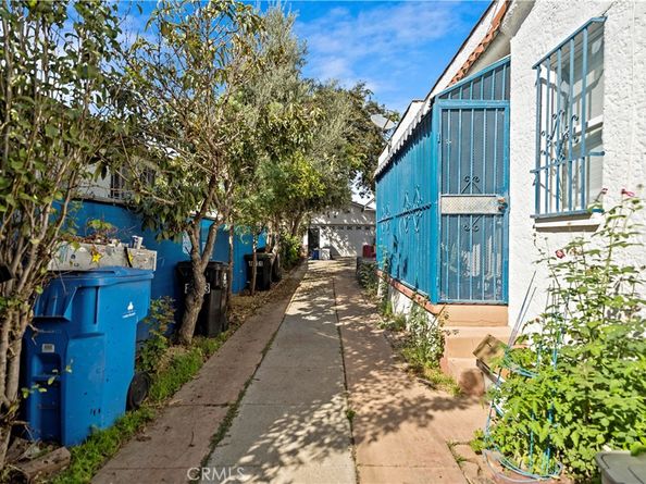 1637 W 37th Street, Los Angeles CA 90018