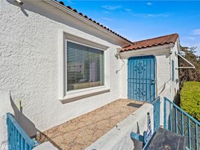 1637 W 37th Street, Los Angeles CA 90018