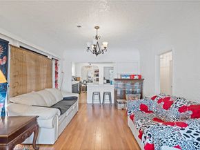 1637 W 37th Street, Los Angeles CA 90018