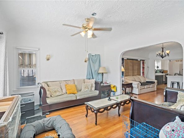 1637 W 37th Street, Los Angeles CA 90018