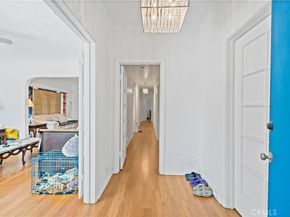 1637 W 37th Street, Los Angeles CA 90018