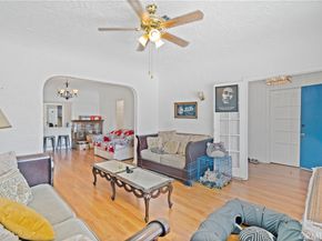 1637 W 37th Street, Los Angeles CA 90018