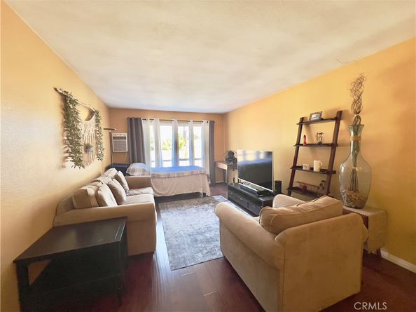 5585 E Pacific Coast 152, Long Beach CA 90804