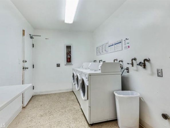 5585 E Pacific Coast 152, Long Beach CA 90804
