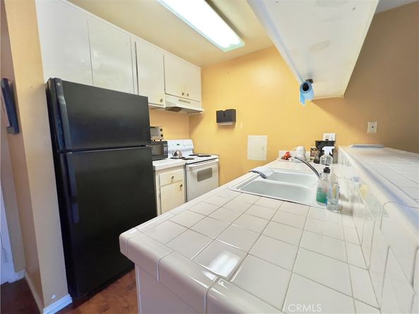 5585 E Pacific Coast 152, Long Beach CA 90804