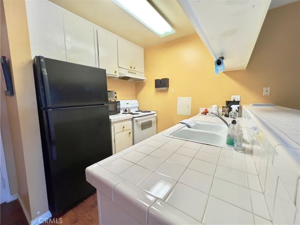 5585 E Pacific Coast 152, Long Beach CA 90804