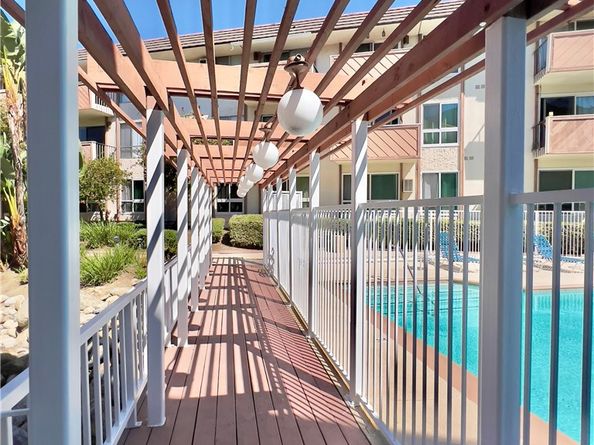 5585 E Pacific Coast 152, Long Beach CA 90804