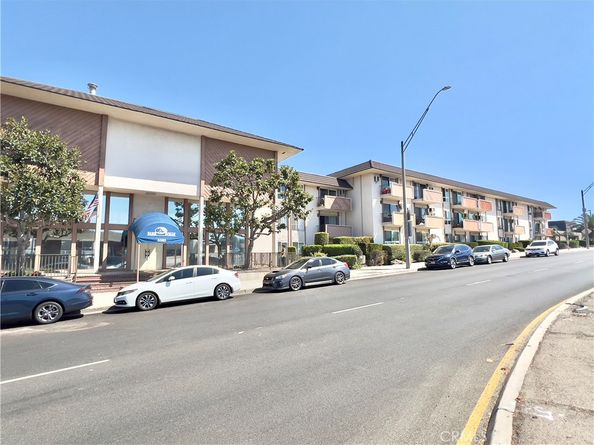 5585 E Pacific Coast 152, Long Beach CA 90804