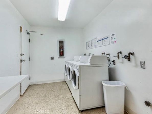 5585 E Pacific Coast 152, Long Beach CA 90804