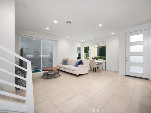 595 Cultivate, Irvine CA 92618