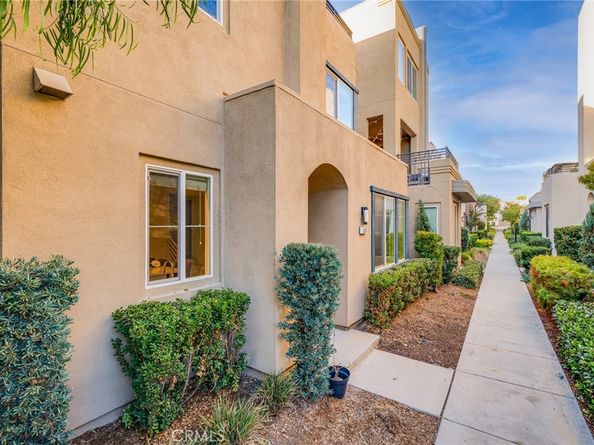 595 Cultivate, Irvine CA 92618