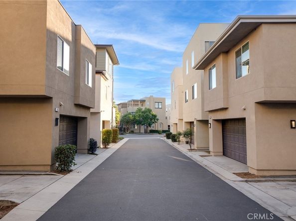 595 Cultivate, Irvine CA 92618