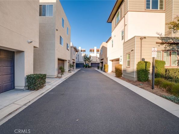 595 Cultivate, Irvine CA 92618