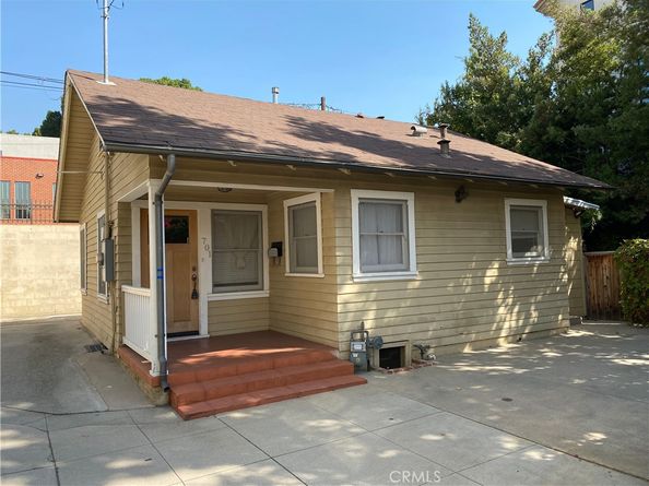697 Mira Monte Place, Pasadena CA 91101