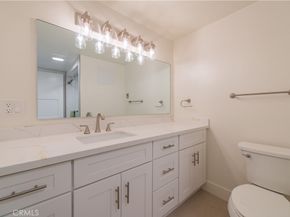 13902 Thunderbird 8J, Seal Beach CA 90740