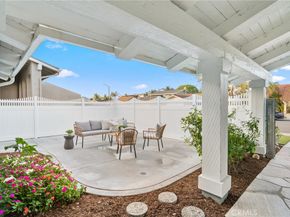 8592 Larkport Drive, Huntington Beach CA 92646