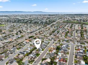 8592 Larkport Drive, Huntington Beach CA 92646