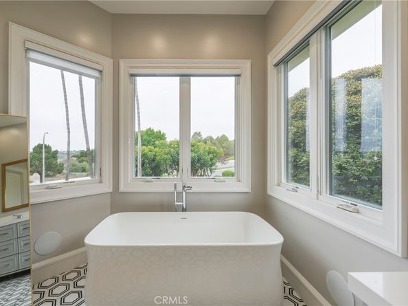 106 Ocean Vista, Newport Beach CA 92660