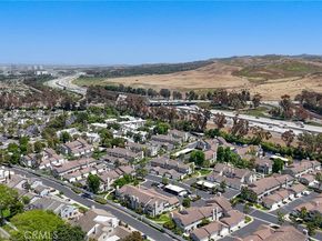226 Greenmoor 95, Irvine CA 92614
