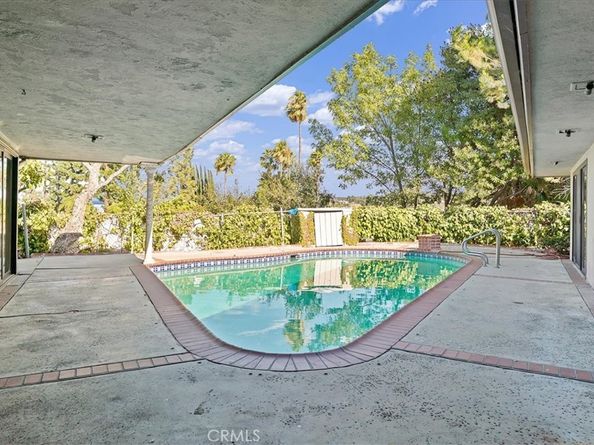 4121 Regal Oak Drive, Encino CA 91436