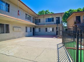 1402 S Minnie Street S, Santa Ana CA 92707