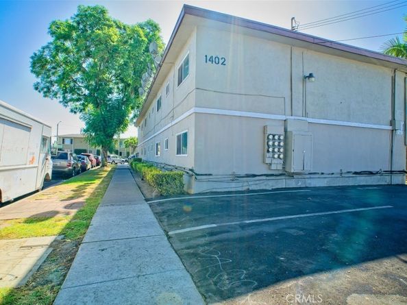 1402 S Minnie Street S, Santa Ana CA 92707