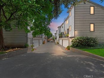 340 E Washington Boulevard